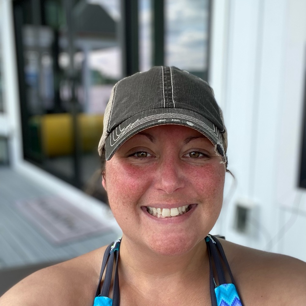 Meet your Posher, Courtney